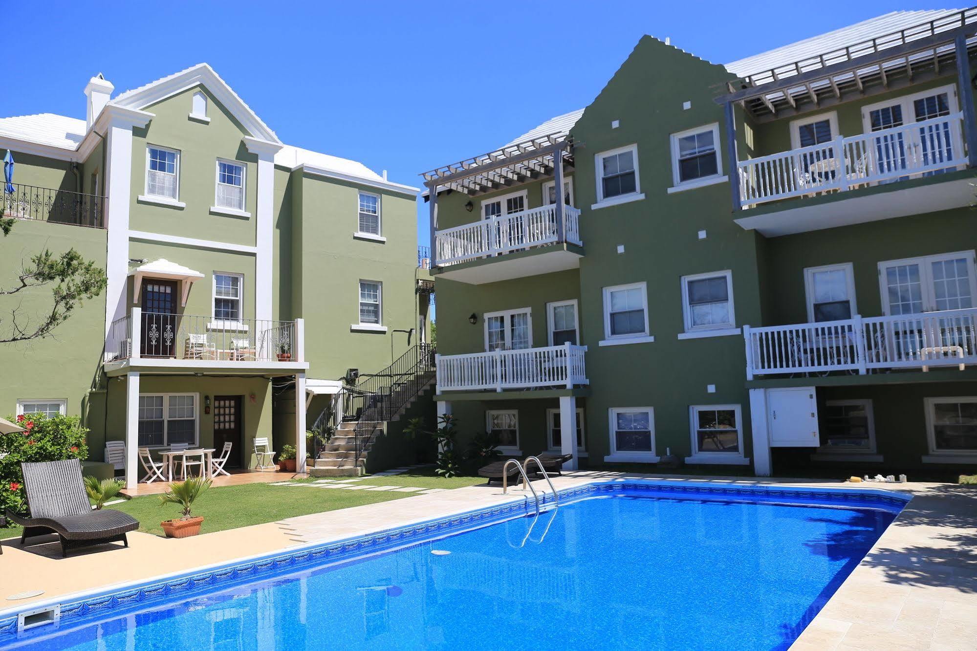 Edgehill Manor Guest House Гамильтон Экстерьер фото